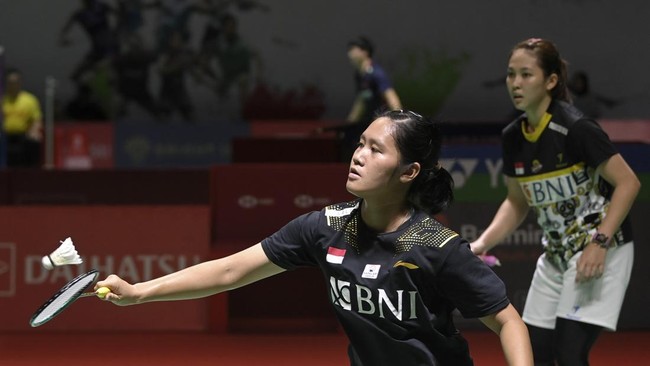 Lanny Tria Mayasari/Ribka Sugiarto kalah dari Liu Sheng Shu/Tan Ning pada semifinal Orleans Masters 2023.