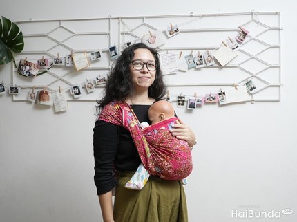 5 Dampak Menggendong Bayi dengan Cara Tidak Tepat, Bisa Ganggu Jalan Napas Bun