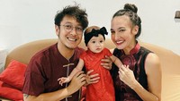 <p>Nadine Chandrawinata dikaruniai seorang putri bernama Nadi Djiwa Anggara, Bunda. Nama ini dipilih jauh sebelum sang putri lahir dan penggunaannya bisa pula untuk anak laki-laki, lho. (Foto: Instagram: @nadinelist)</p>