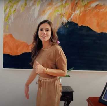 Intip 8 Potret Rumah Mewah Wulan Guritno yang Unik Setiap Lantai Saling Tergantung