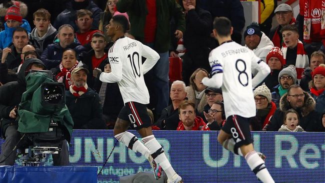 Terdapat gol indah Marcus Rashford dalam kemenangan Manchester United atas Nottingham Forest pada leg pertama semifinal Carabao Cup 2022/2023.