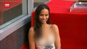 VIDEO: Zoe Saldana Pecahkan Rekor Artis Penghasil Film Box Office