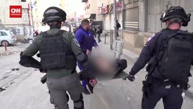VIDEO: Acungkan Pistol Mainan, Pemuda Palestina Tewas Ditembak