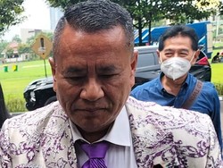 Hotman Ancam Balik Ferry Irawan Bila Kasus Bogor Bualan Belaka