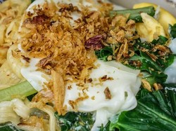 5 Warmindo di Jakarta yang Legendaris karena Racikan Mie Instannya