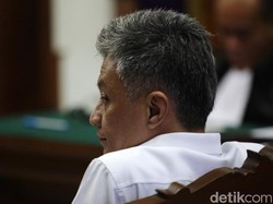 Sidang Pleidoi Hendra Kurniawan Cs