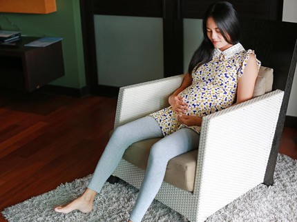 Posisi Duduk Ibu Hamil di Trimester 3 yang Baik dan Benar agar Tak Sakit Punggung