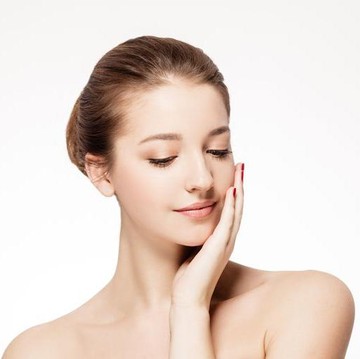 img-title Lakukan 4 Cara Jitu Ini untuk Dapatkan Wajah Sehat Glowing, Asal Konsisten ya!