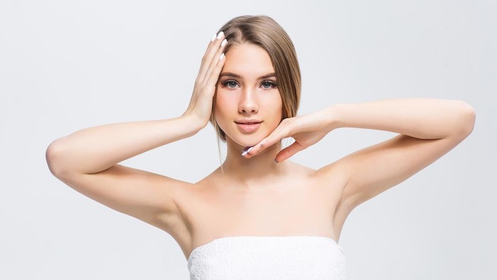 img-title Skincare Routine Ini Ampuh Mengecilkan Pori-Pori Wajah, Pemilik Oily Skin Wajib Tahu!