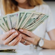 Cuma Kerja 10 Jam per Minggu, Perempuan Ini Bisa Hasilkan Rp228 Juta per Bulan! Ini Kisahnya