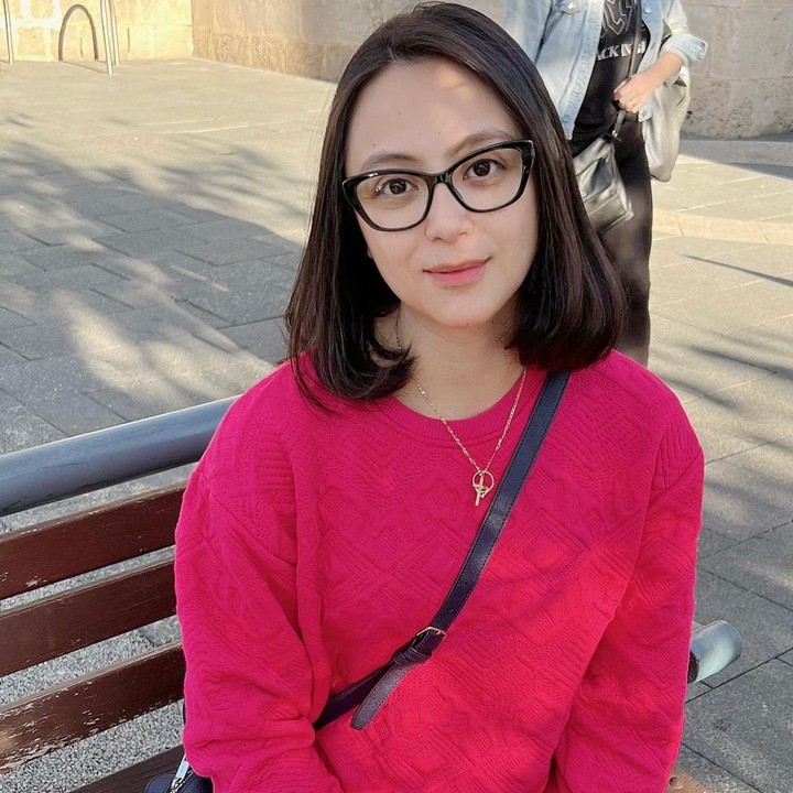 <p>Meski kini bukan public figure, tak berarti Jill Carissa abai dengan penampilan. Ia sangat peduli dengan kesehatan diri, juga menjaga tubuh tetap bugar dan langsing. (Foto: Instagram @carissajill)<br /><br /><br /></p>