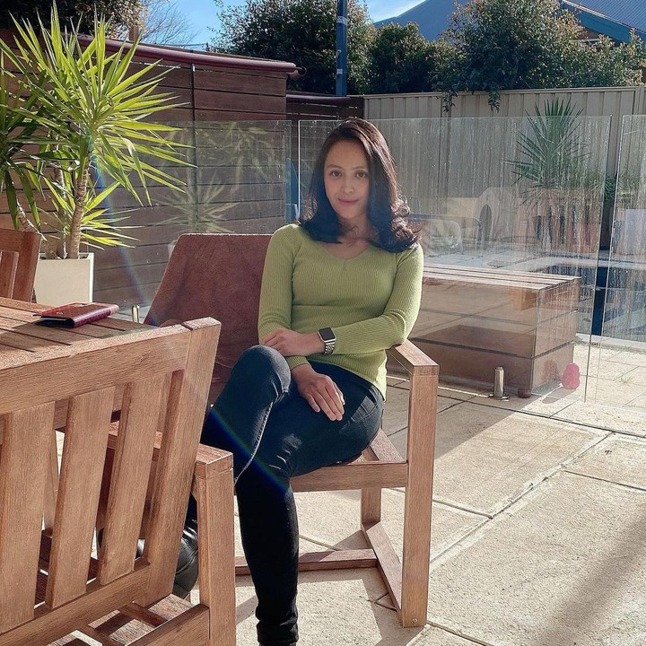 <p>Jill Carissa juga mengaku sebagai pencinta kopi. Untuk menjaga bentuk tubuh, kopi yang ia minum selalu menggunakan gula rendah kalori. "Ngopi masih, tapi pakai gula rendah kalori," katanya. (Foto: Instagram @carissajill)<br /><br /><br /></p>