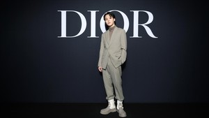 Jimin BTS Jadi Brand Ambassador, Saham Dior Capai Nilai Tertinggi