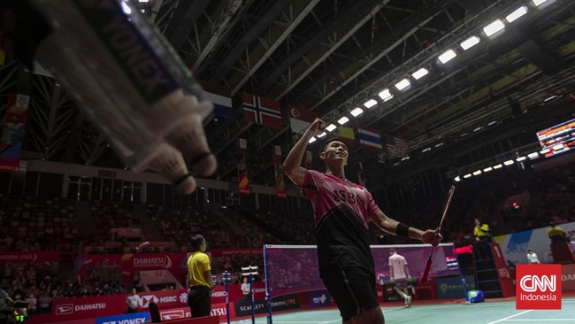 Beragam reaksi dikeluarkan netizen usai mengetahui turnamen badminton Indonesia Open akan pindah ke Indonesia Arena pada tahun depan.