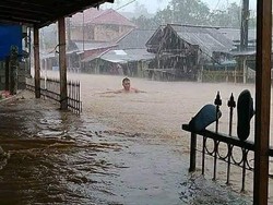 Banjir Bandang Terjang 8 Kelurahan di Manado, Basarnas Evakuasi Warga
