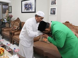 Jelang Pemilu, Plt Ketum PPP Minta Restu ke Pimpinan Ponpes Cipasung