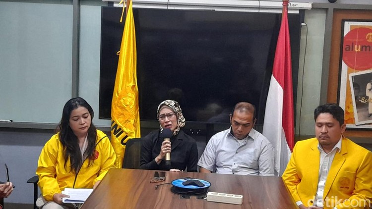 Orang tua Hasya Attalah Syaputra, korban tewas kecelakaan menggelar konferensi pers bersama ILUNI FHUI.