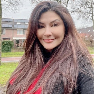 Tamara Bleszynski Tantang Kakak Hadapi Sidang di Jakarta