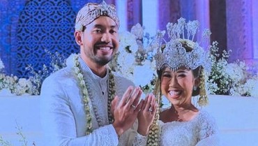 img-title Tamu Pernikahan Kiky Saputri Disebut 'Lintas Gaul', Siapa Mereka?