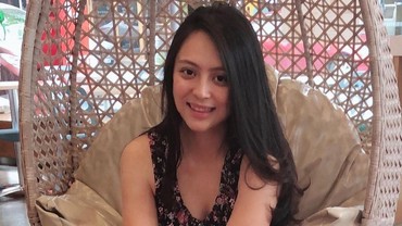 Vakum dari Dunia Hiburan Usai Dinikahi Bule, Artis Angling Dharma Kini Jadi...