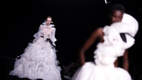 Valentino dan Paradoks Couture Karya Pierpaolo Piccioli