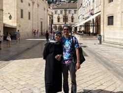 Unggahan Duta SO7 Saat Istri Ulang Tahun Bikin Netizen Iri