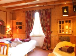 Unik! Pengunjung Hotel Ini Bisa Pilih Tidur di Prancis atau Swiss