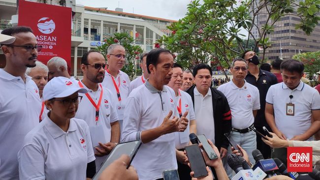 Presiden Joko Widodo (Jokowi) buka suara terkait situasi Myanmar di tengah kick off Keketuaan ASEAN 2023 di Jakarta.