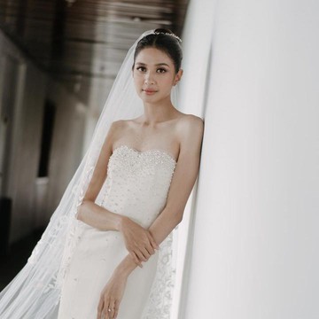 Detail Gaun Pernikahan Mikha Tambayong, Unik dan Penuh Makna!