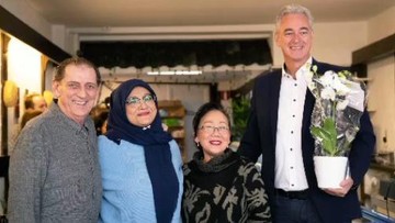 SANG IBUNDA BUKA BISNIS KULINER RUMAH MAKAN PADANG