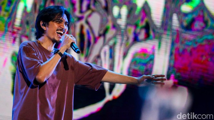 Konser Sheila On 7 'Tunggu Aku di Jakarta'.