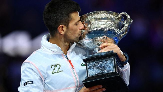 Djokovic Banjir Air Mata Usai Raih Juara Australia Open 2023