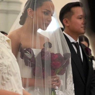 7 Potret Pernikahan Intimate Angel Pieters dan Andreas Paramawidya