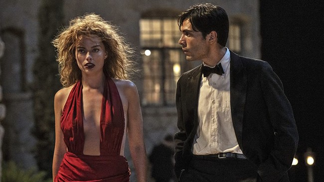 Sinopsis Babylon, Ambisi di Balik Industri Film Hollywood Sinopsis Babylon tentang ambisi pelaku industri film Hollywood yang tak diketahui banyak orang. Film ini dibintangi Margot Robbie hingga Brad Pitt.
