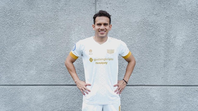 Pemain Timnas Indonesia Egy Maulana Vikri dikabarkan akan segera menikah dengan Adiba Khanza, yang merupakan putri almarhum pendakwah Jefri Al Buchori atau Uje.