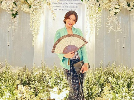 5 Potret Cantik Hesti Purwadinata di Nikahan Kiky Saputri, Tak Disangka Kebayanya...