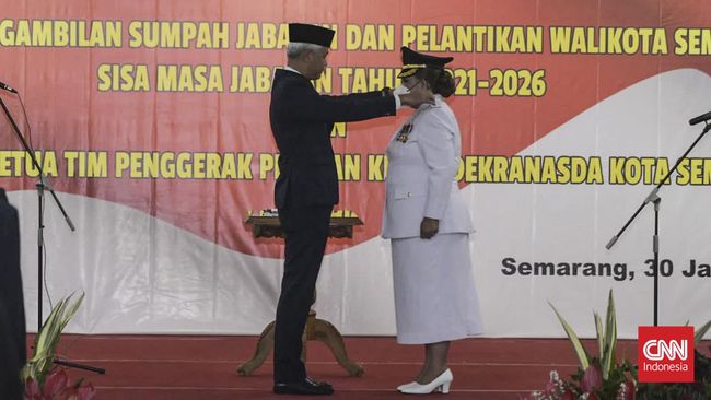 Dilantik Ganjar, Hevearita Jadi Perempuan Walkot Semarang Pertama