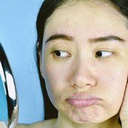 5 Penyebab Kulit Berminyak dan Cara Mudah Mengatasinya