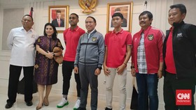 Kapten Timnas U-16 Iqbal Gwijangge ke Hungaria, Menpora Doakan Betah