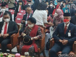 Hadiri Pelantikan Walkot Semarang, Megawati Duduk di Sebelah Ganjar