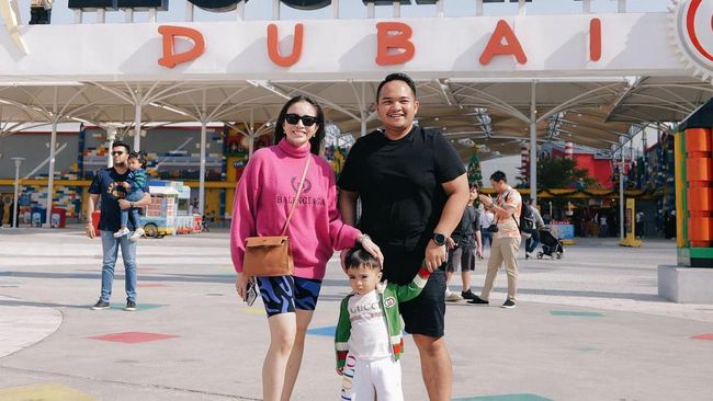 7 Potret Liburan Momo Geisha dan Keluarga di Dubai, Jalan-jalan ke Legoland