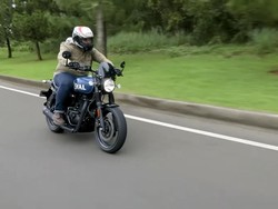 Menjajal Sensasi Royal Enfield Hunter 350: Bensin Irit, Tenaga Kurang Sip