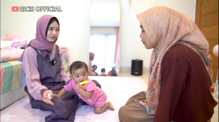 Ria Ricis Kena Hujat Usai Tanya Privasi Keluarga Catheez
