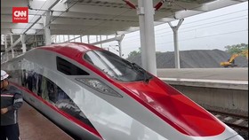 VIDEO: Seperti Inilah Interior Kereta Cepat Jakarta-Bandung