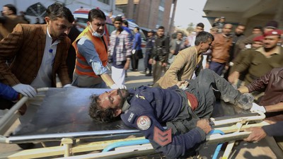 img-title Korban Tewas Bom Masjid Pakistan Jadi 83 Orang, Pelaku Masih Misterius