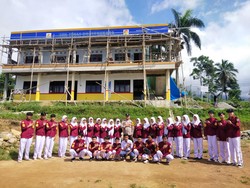 Perjuangan Bripka Sandi Sisihkan Gaji 14 Tahun demi SMK Gratis di Sukabumi