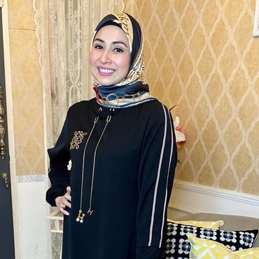 Anak Sambung Pasang Muka Bete Pas Dipeluk, Deswita Maharani: Biasalah