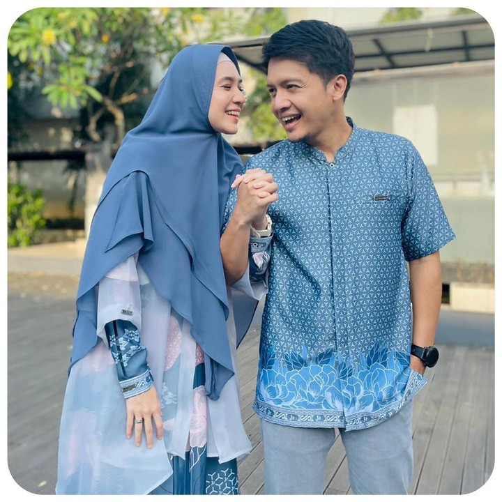 <p>Tak hanya pujian, netizen juga kerap mendoakan kebagaikan pada mereka. Mulai dari kebahagiaan, hingga dikaruniai anak. (Foto: Instagram @dhiniaminarti)<br /><br /><br /></p>
