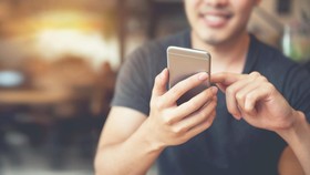 7 Cara Amankan Kontak Hp dari Teror Pinjol Ilegal