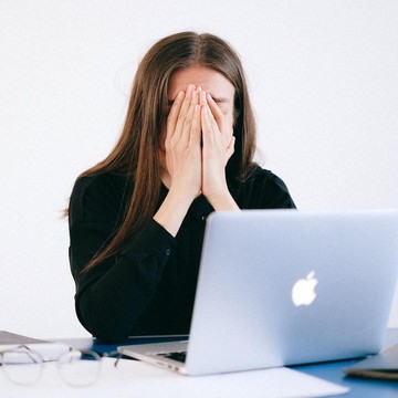 Kenali Tanda Burnout atau Kewalahan Pekerjaan yang Berpotensi Membuat Performa Bekerjamu Menurun